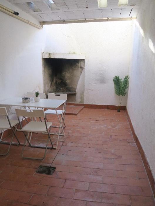 Appartement Rdc, Patio Tourbes 外观 照片